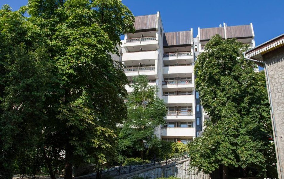 Девятиэтажный корпус «Бриз» с видом на Гурзуфскую бухту — фото 2